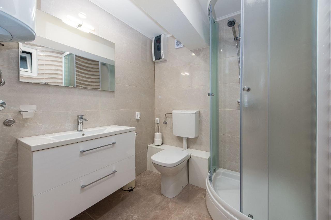 Apartment Belleza With Private Jacuzzi Zara Esterno foto